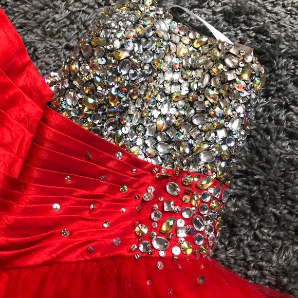 Dress - Picture 6 of 6